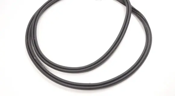 Volvo XC60 Front door rubber seal PRAWY