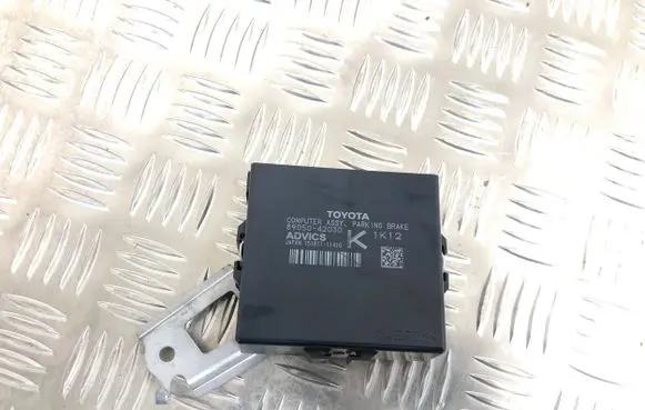 Toyota RAV 4 (XA50) Hand brake control module 8905042030 15181111410