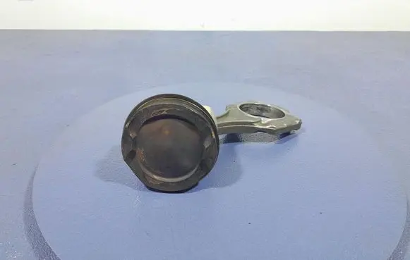 BMW M5 Piston 