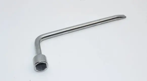Toyota Avensis T270 Wheel nut wrench 