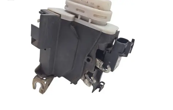 Audi A4 S4 B5 8D Front door lock 4A0837087