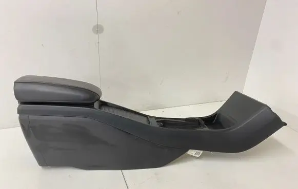 Volvo V40 Center console 272911Y5TC
