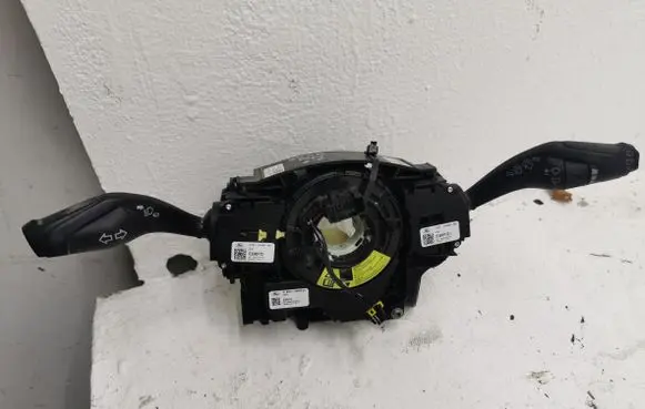 Ford Kuga II Headlight wiper switch 