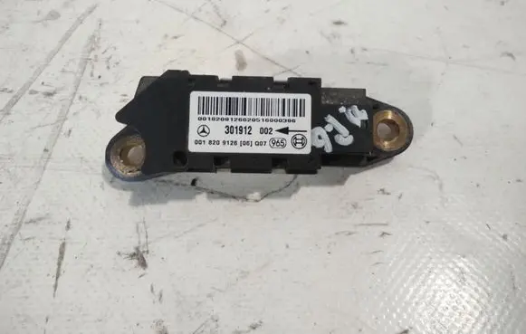 Mercedes-Benz C W203 Airbag deployment crash/impact sensor 301912002