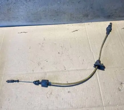 Mercedes-Benz E W124 Accelerator throttle pedal 1243000930
