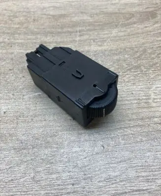 Mitsubishi Carisma Headlight level height control switch MR114337 04001000
