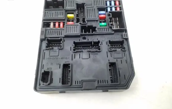Nissan Qashqai Fuse module 284B74BA0A