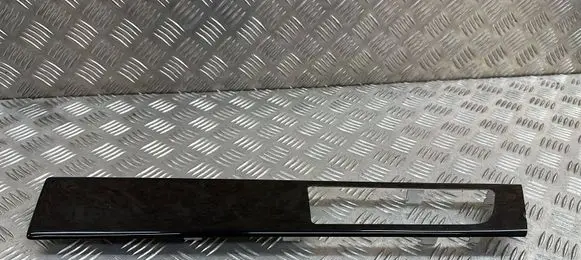 Land Rover Discovery 4 - LR4 Front door trim bar AH22F05H17