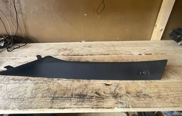 BMW 5 F10 F11 (A) pillar trim 9116347