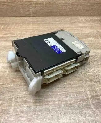 Toyota Corolla Verso AR10 Fuse box set 8922147242 8273047420A