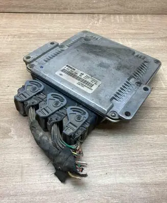 Renault Megane II Engine control unit/module ECU 8200039569 0281001934 WithPlug
