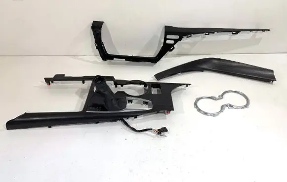 Toyota Camry VIII XV70 Dashboard trim