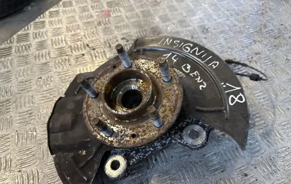 Opel Insignia B Front wheel hub 23384198