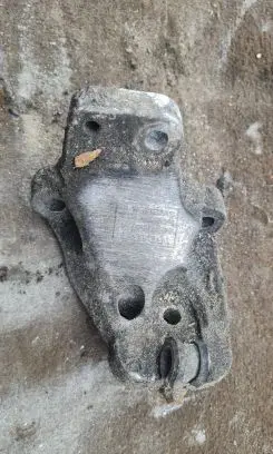 Volvo XC90 Engine mounting bracket 307416674