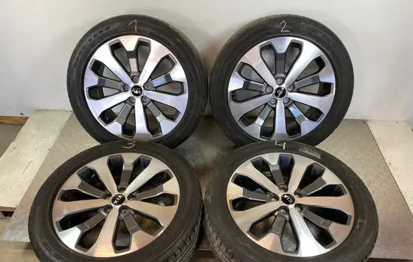 KIA Telluride R20 alloy rim 