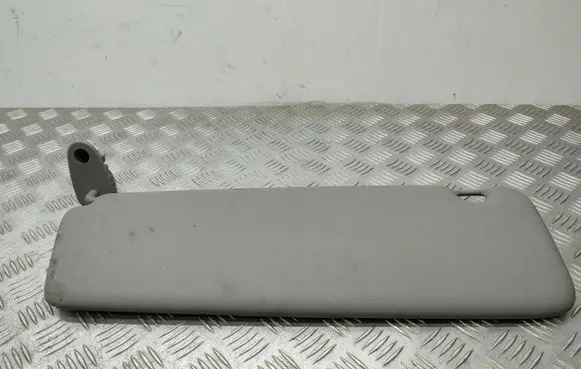 Sun visor