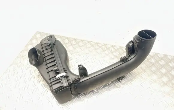 BMW 5 F10 F11 Air filter box 8507565 LP1913 70528997