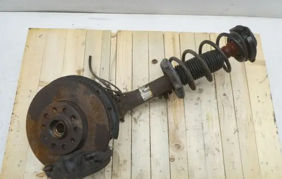 Volkswagen Jetta VI Front wheel hub spindle knuckle