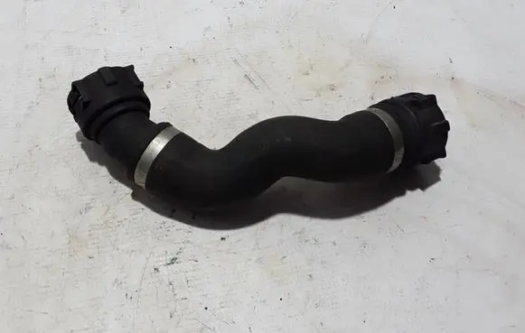 BMW 5 F10 F11 Engine coolant pipe/hose 8511928