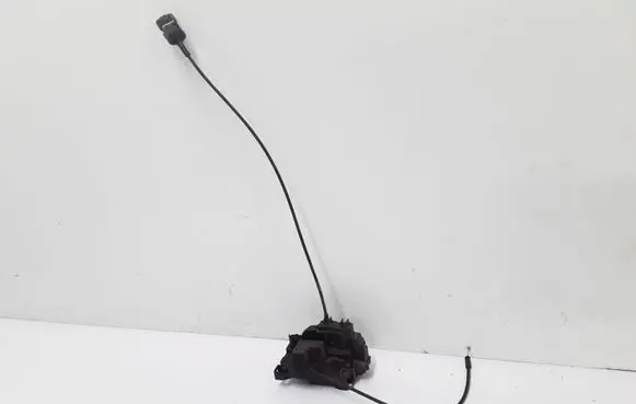Renault Clio III Rear door lock 8200300128