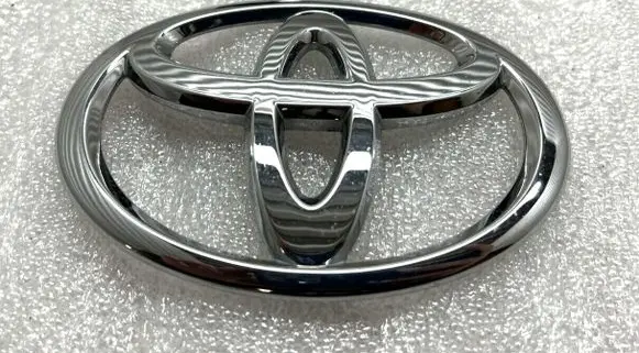 Toyota Corolla E160 E170 Manufacturers badge/model letters 90975W2007