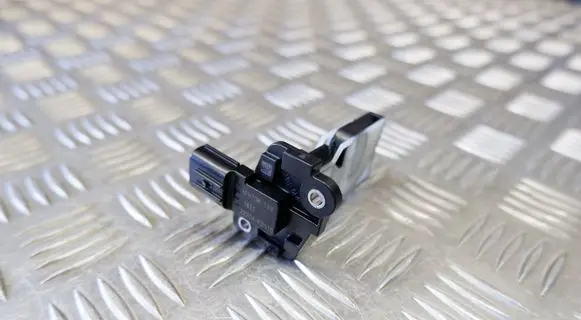 Toyota Yaris Cross Mass air flow meter 22204F2010