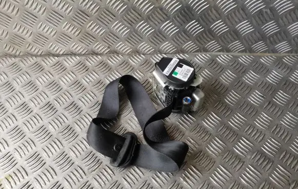 Skoda Octavia Mk2 (1Z) Front seatbelt 602035600 1Z0857702C