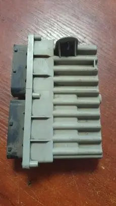 Opel Vectra B Coolant fan relay 09131731