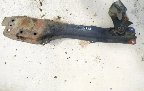 Toyota Corolla Verso E121 Front subframe
