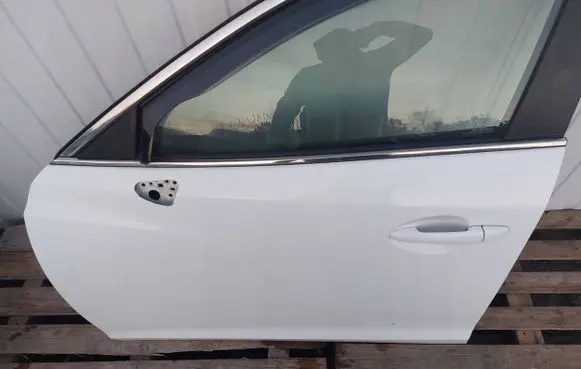 Mazda 6 Front door