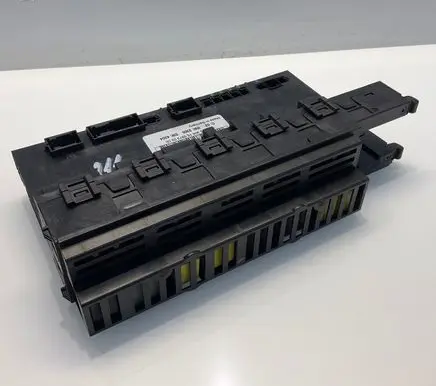 Mercedes-Benz E W211 SAM control unit 2115456901 5DK00804766 A2115456901