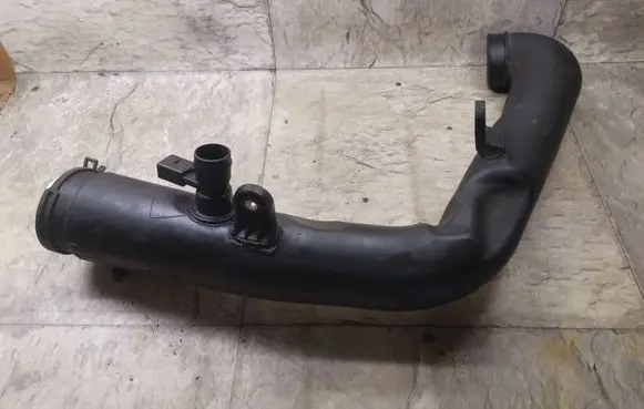 Volkswagen Golf V Intercooler hose/pipe 1K0129654AG