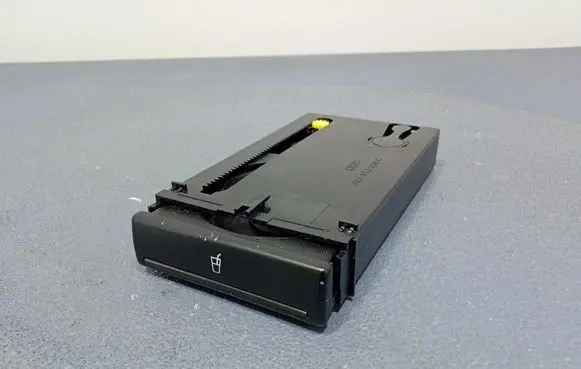 Audi A3 S3 8L Glove box 8L0862534C