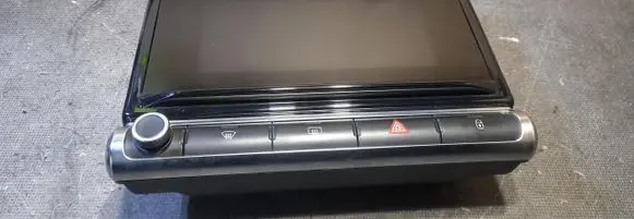 Citroen C3 Screen/display/small screen 9824298580