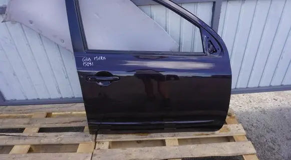 Nissan Micra Front door H010M1HAEB