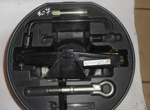 Peugeot 307 Tool set 9651763480