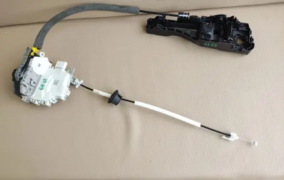 Porsche Macan (95B) Rear door lock 95B839885B 8K0839015C