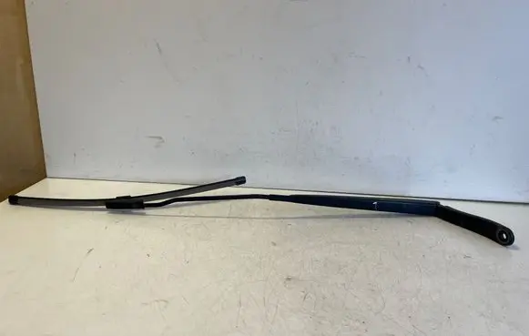 Opel Vivaro Front wiper blade arm 9808465780