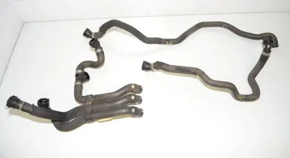 BMW 5 F10 F11 Engine coolant pipe/hose 8511747 8511760 8573156