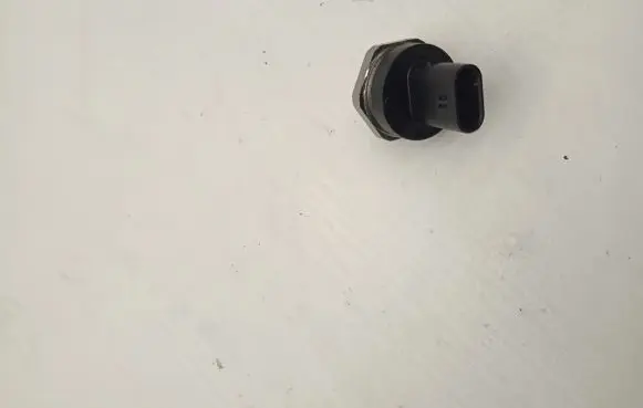 Fuel pressure sensor