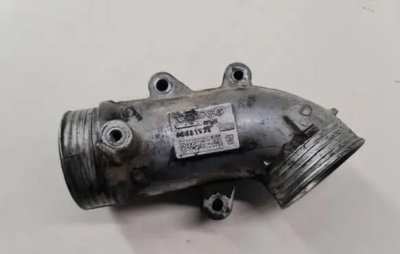 Volvo V70 Intercooler hose/pipe 08631538