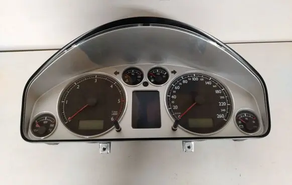 Volkswagen Sharan Speedometer (instrument cluster) 110080032023