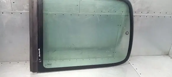 Peugeot Partner Rear side window