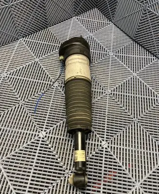 BMW 5 G60 G61 Rear shock absorber/damper 7235824629 5824629 5A01D89