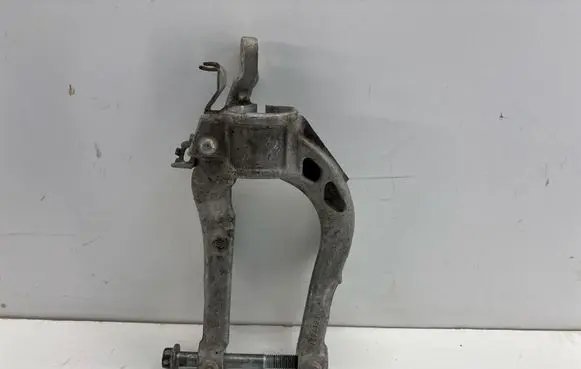 Volvo XC60 Lower shock absorber bracket 31476123