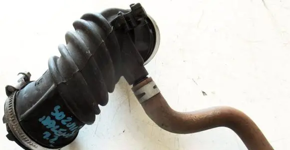 Suzuki Baleno IV Air intake hose/pipe