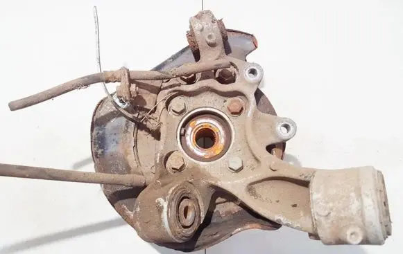 Rear wheel hub