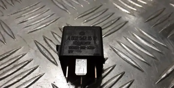 Mercedes-Benz B W245 Other relay A0025421319