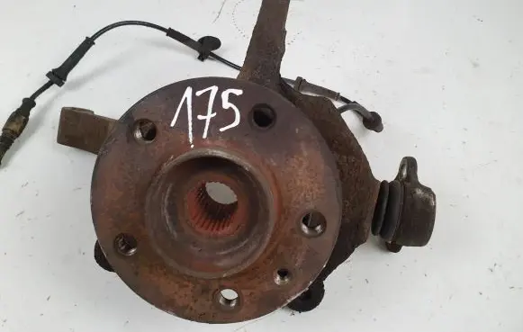 Renault Trafic II (X83) Front wheel hub spindle knuckle