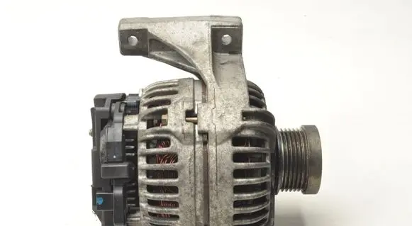 Volvo V70 Generator/alternator 30667787